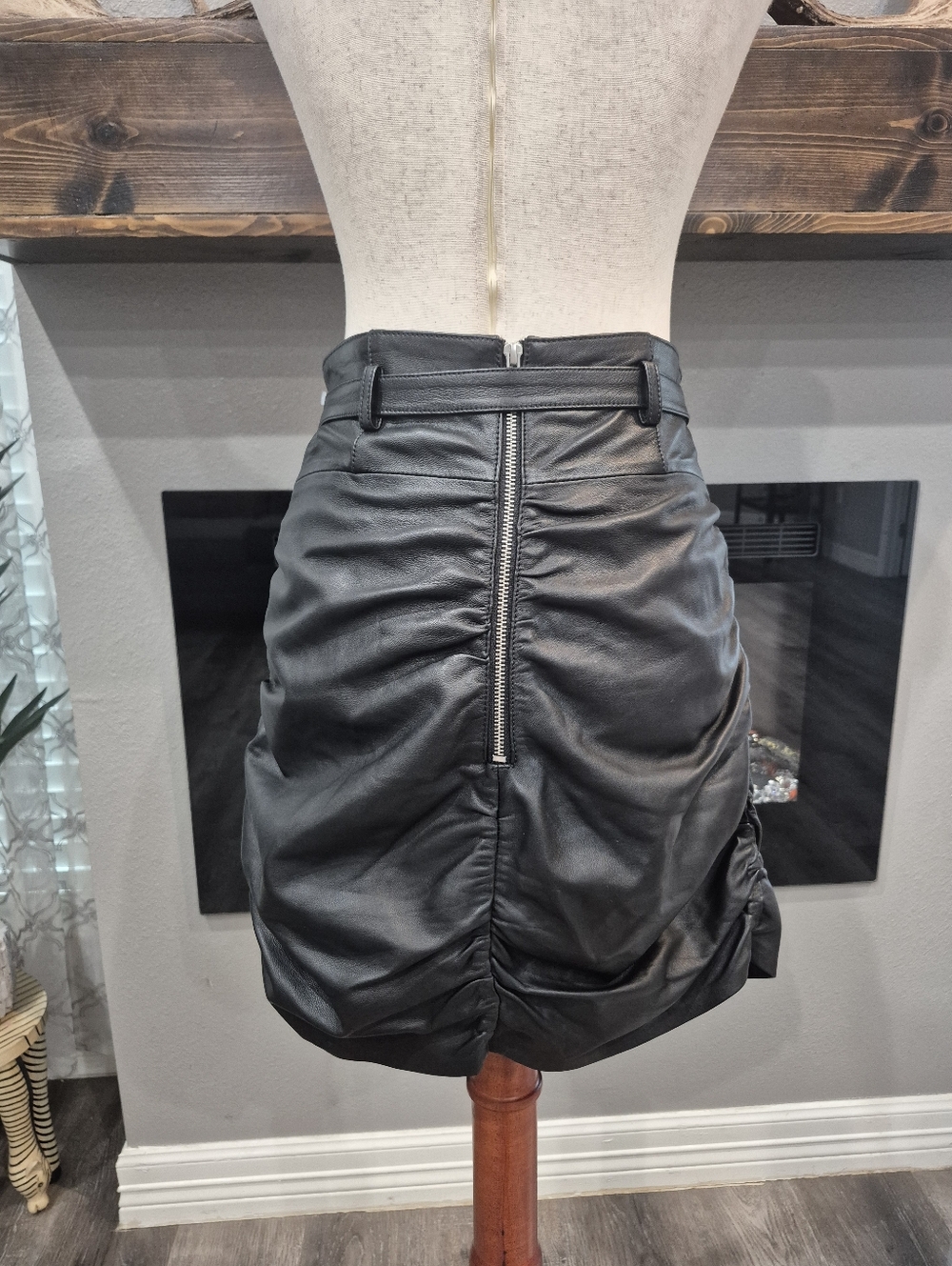 Camila Coelho Leather Black Mini Skirt with Belt Size Medium - Picture 3 of 7